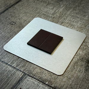 Aluminium magnet back