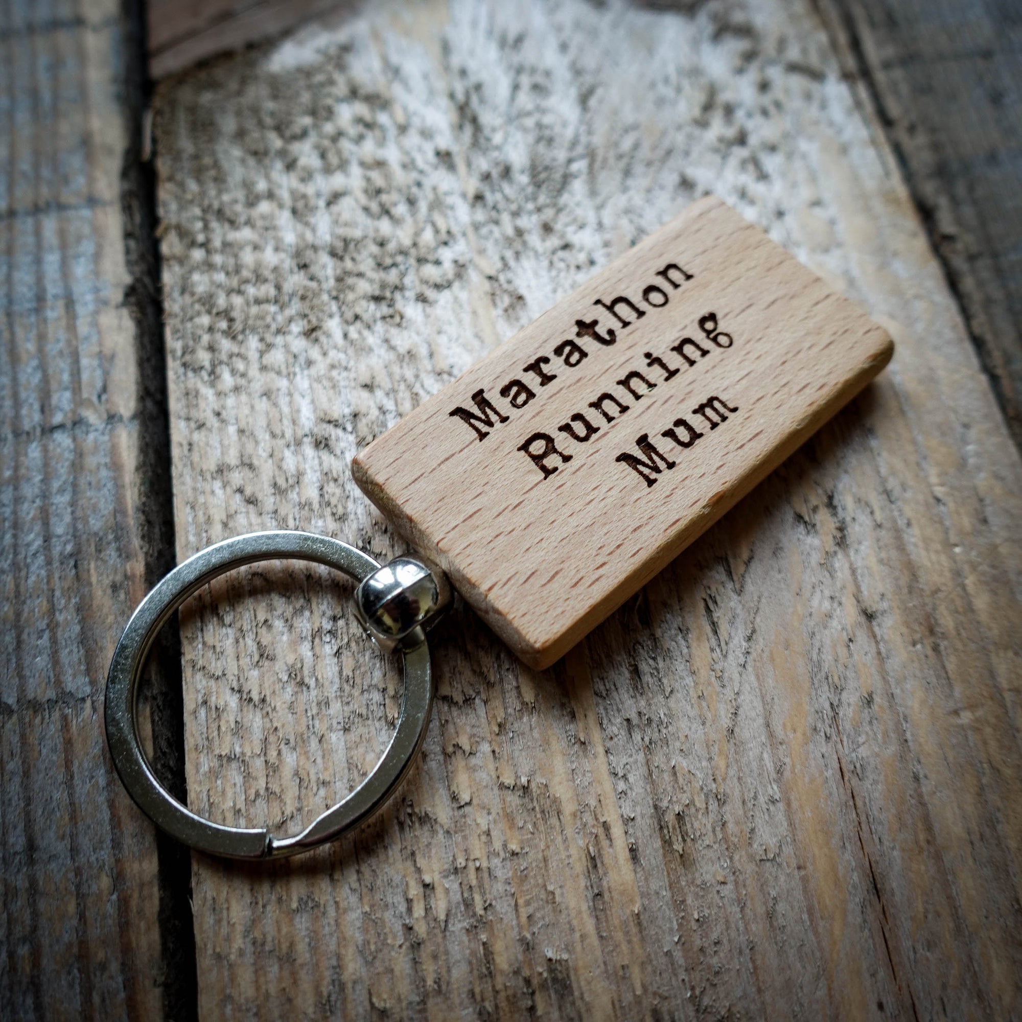 Marathon Runnning Mum/Dad Engraved Wooden Keyring