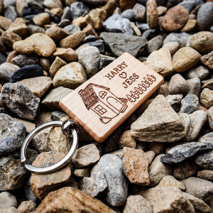 Personalised New Home Key Ring with Couple’s Names – Cute House & Fence Design